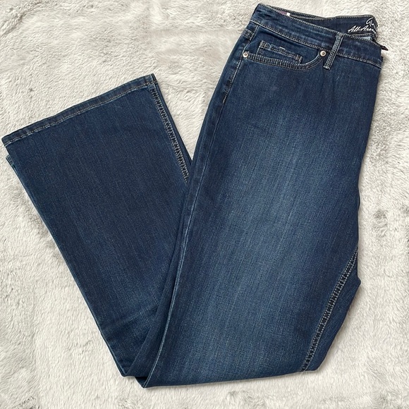 Gloria Vanderbilt- bootcut jeans - Picture 3 of 6